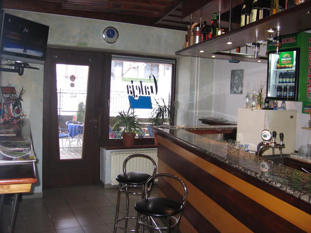 Guest House Roze 일리르스카비스트리차 외부 사진