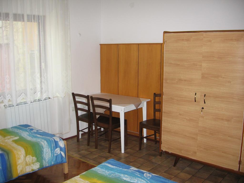 Guest House Roze 일리르스카비스트리차 외부 사진