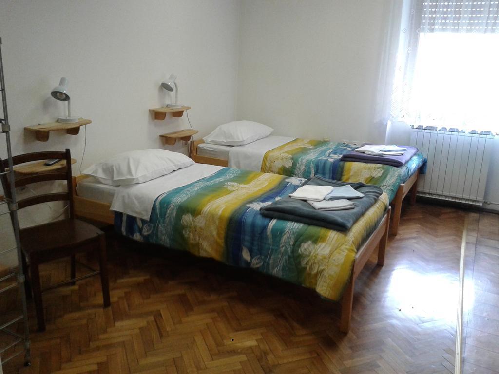 Guest House Roze 일리르스카비스트리차 외부 사진
